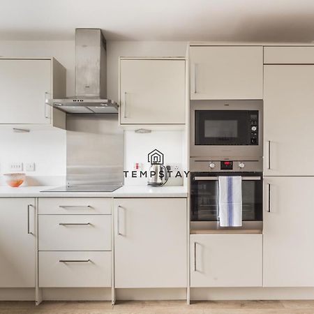 Modern Private Apartment -Balcony-Tube Station ลอนดอน ภายนอก รูปภาพ