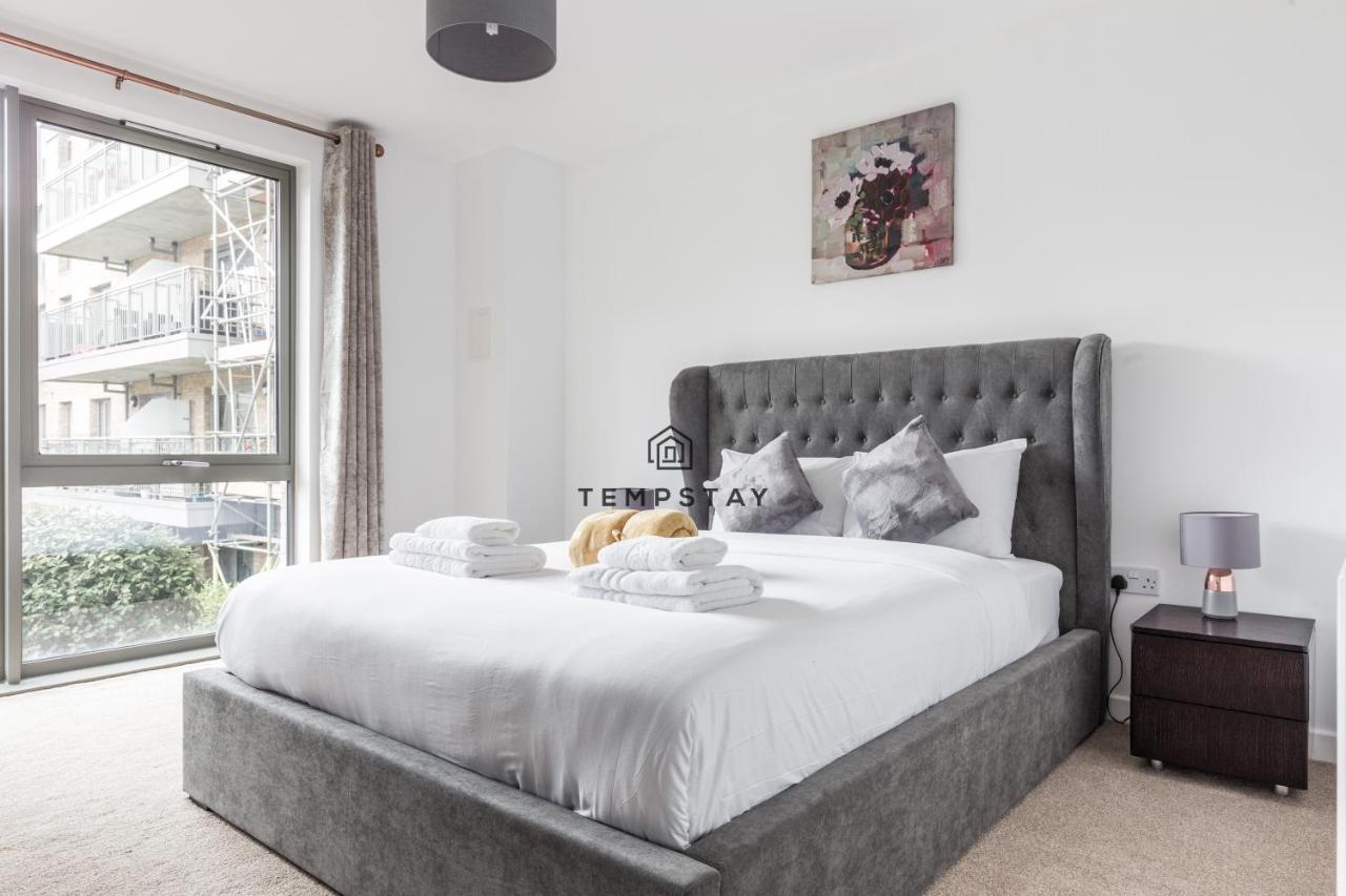 Modern Private Apartment -Balcony-Tube Station ลอนดอน ภายนอก รูปภาพ